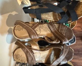 hiking boots, DV shoes,  GBG shoes, Adidas, Puma, Vincci, Nike, Steve Madden, Shade shoes, Call it spring, BP, Concorde, 