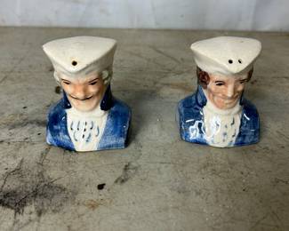 Colonial salt and pepper