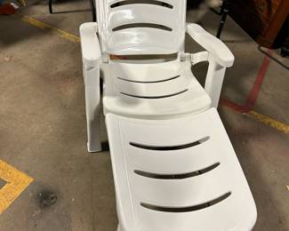 Lounge chair