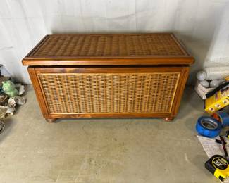 Wicker hutch