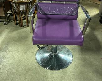 Adorable purple barber chair