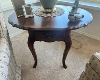 Ethan Allen French Country Drop Leaf End Table