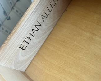 Ethan Allen French Country Drop Leaf End Table