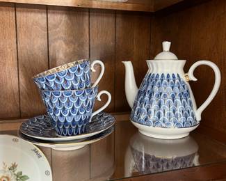 Porcelain Russian Lomonosov "Forget Me Not" Teapot, Pair of Teacup & Saucers