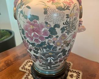 Asian Floral Ginger Jar Table Lamp