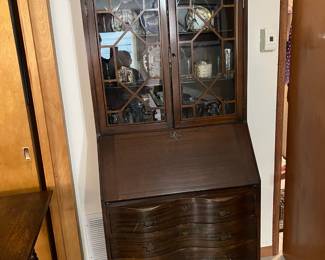 Serpentine Front Secretary Desk with Hutch