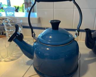 Le Creuset 1.25 QT Blue Enameled Demi Tea Kettle