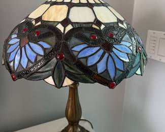 Tiffany Style Table Lamp