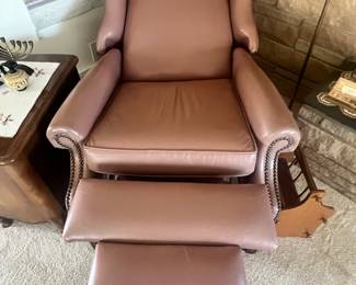 Traditional Style Wingback Brown Leather Recliner