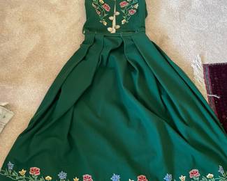 Traditional Nordlandsbunaden Set – Complete with Dress, Bonnet, Purse & Vest