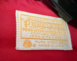 Pendleton 100% Virgin Wool Red Plaid Robe