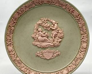Limited Edition Wedgwood 1985 Valentine Day Plate