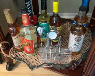 Flavored Syrups, Bar tools and Tray