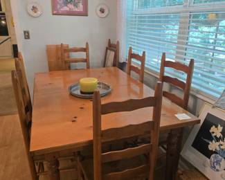 Table with 8 Chairs