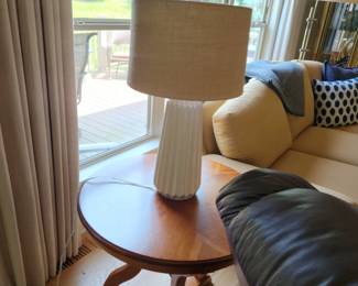 Beautiful ethan allen table