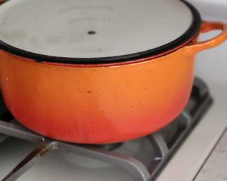 Like new dutch oven