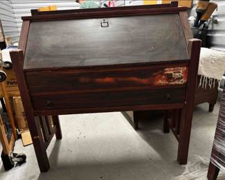 Arts & Crafts Slant=front desk - 1900's - $250