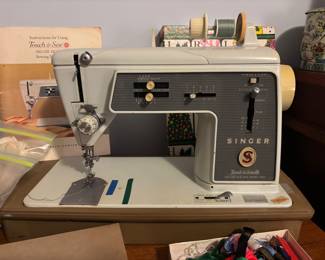 Singer Sewing Machine Deluxe Zig Zag Model 625