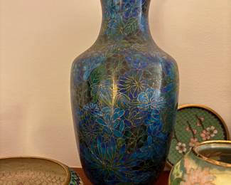 Cloisonné 