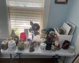 knick knacks and art