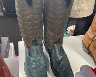 mens boots size 10 $80