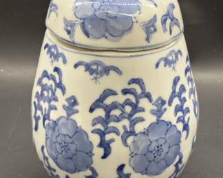 Vintage Blue & White Asian Porcelain Jar & Lid