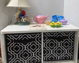 Small Childs Storage Bench With Lamp Play Tea Set And Beanie Baby Collectors Book