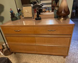 MCM Kroehler dresser and mirror