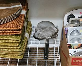Placemats and kitchen ware