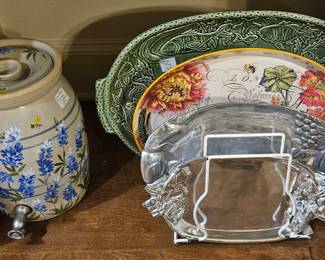 Platters and beverage containers