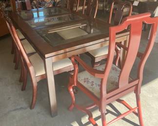 Dining table, 6 chairs and 2 end chairs