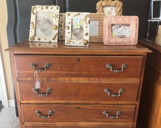 Dresser