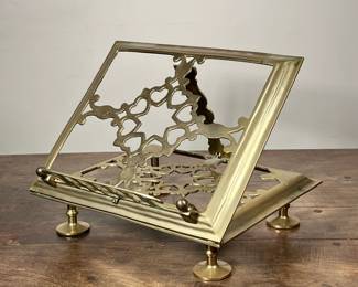 PIERCED BRASS LECTERN | Vintage brass adjustable book stand raised on feet - h. 10 x w. 13.5 x d. 11.5 in