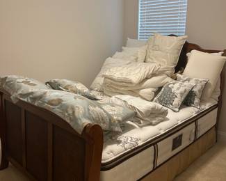 Lots of Pillows, Queen Bedspread, Matching Shams, Pillows