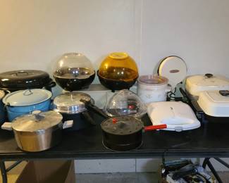 Working small appliances and pots and pans