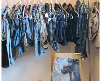 1990s vintage women's jeans
Interstate, levi's, Lei, overalls,, xoxo
Stovepipe wide legs.