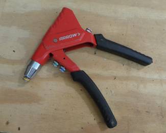 Arrow One Hand Ratchet Riveter Tool