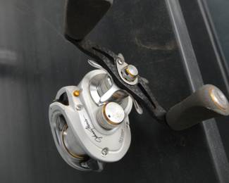 Bass Pro Johnny Morris Carbon Lite 2.0 Reel