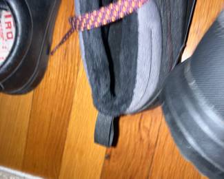 Protective work shoes