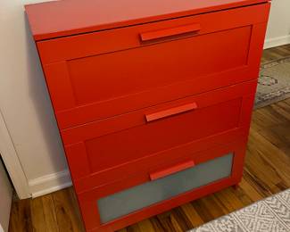 Ted storage cabinetv