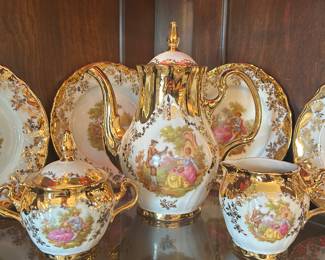 Bavarian porcelain "Kaffeeservice" with 22k gold accents.