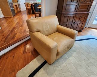 Leather chair ( some finish issues)
