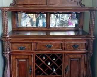 Mini bar, there are glass racks for hanging glass
