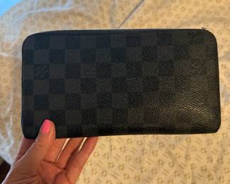 Authentic Louis Vuitton Damier Wallet Large