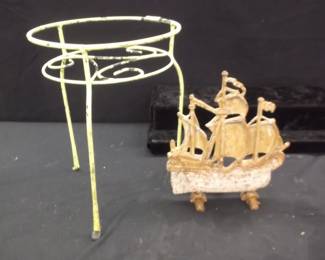 Plant holder Cast Iron Ship