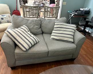 loveseat