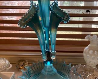 Large Fenton ribbed epergne