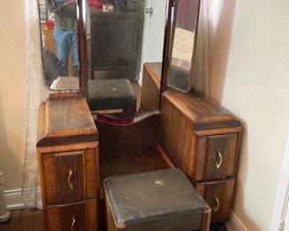 mirrored vanity, Texas Tech car flag