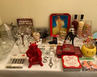 bar ware, Yamato samurai whisky decanter, etc.