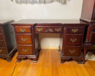Georgetown Galleries Vintage Mahogany Desk